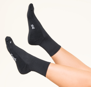 Living Crafts Spikes sportsstrømpe med økologisk bomuld, sort