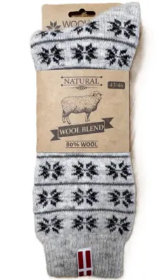 Woolwear of Scandinavia ragsokker 80% uld, lysegrå med flag