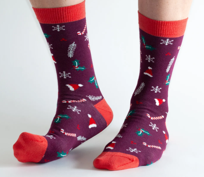 Doris & Dude julestrømper i bambus/øko bomuld, julemotiver bordeaux 2 størrelser