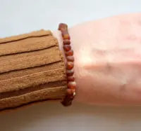 Nirrimis armbånd til voksne, Raw Caramel - uslebet rav
